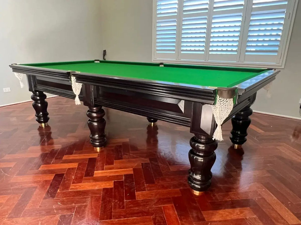 MasterBilliards's tweet photo. Delivery to Merrylands.
Manufactured, delivered &amp; installed by Master Billiards. 
✔Australian Made
✔9ft x 4ft6in
✔Windsor Model
✔Slate Top
✔Adelaide Walnut Timber Stain
✔Green Cloth
✔Brass Fittings
✔White Nets with Tassel
✔Dark Brown Leathers
#8ball https://t.co/tleTlezXul