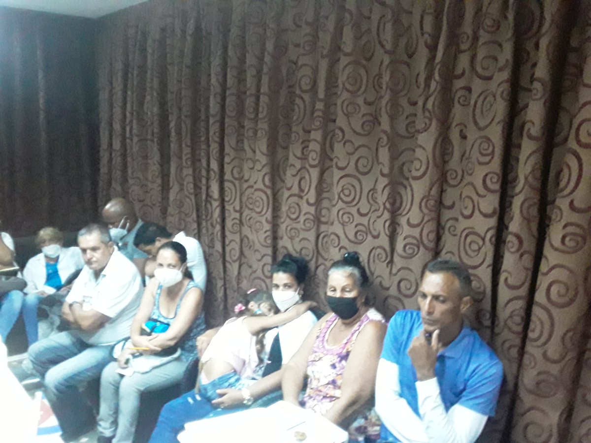 DMSaludMatanzas's tweet photo. Se realiza Reunión de Puntualización de la #DMSMatanzas. Coordinación, planificación, seguimiento y control de las tareas de la semana. La reunión estuvo presidida por Julio César Pérez Miembro del Buró del PCC Municipal que atiende nuestro sector.
#CubaPorLaPaz
@WongCorrales https://t.co/5FKMB4dYlQ