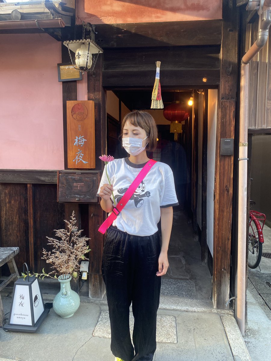 umeya_kyoto's tweet photo. か、か、可愛いゲストさんに思わず
お花持たせちゃった❤︎
お花は、
パスタヴェネツィアと言います。 https://t.co/87HrMPJ6kx