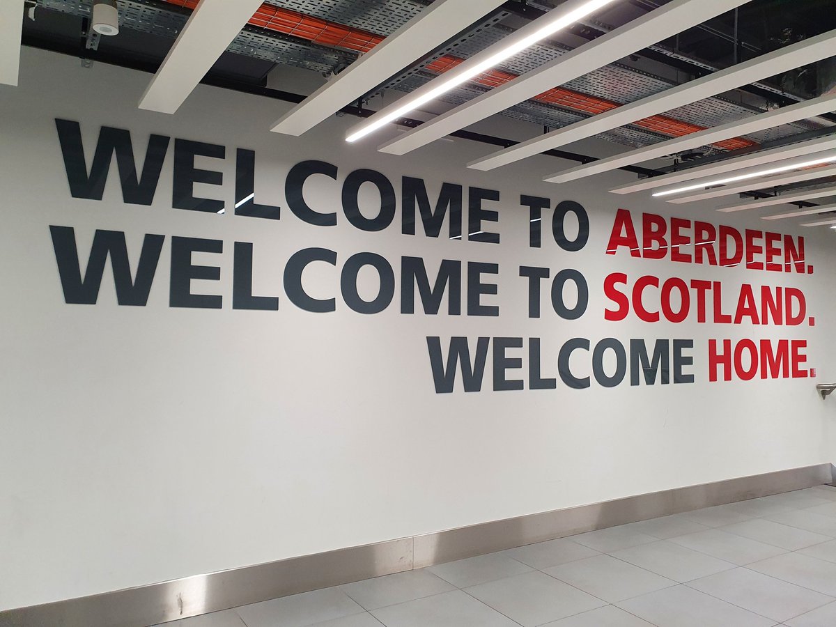 Made it! Next stop Moray. Looking forward to meeting Sheila, @Carolmac_YTM and team; and local families! My first flight since pre-Covid for @BfB_Labs.. does nobody wear masks on flights anymore?!