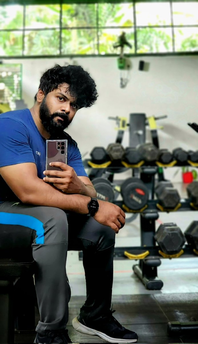 iamhari94's tweet photo. #notsofit
#gettingthere
#FitnessMotivation https://t.co/n8mI33PeIv