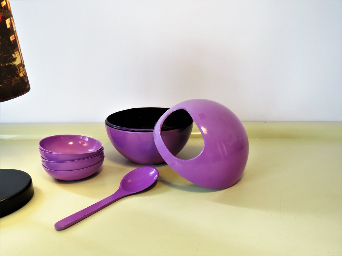 MaLanterne's tweet photo. Vintage Retro Snack Server, Ball with Five Bowls and a Spoon, Melamine Retro Snack Server, Bright Purple Color, Space Age, Holland, 70s https://t.co/8KCkJFeA12 #Gifts #CHRISTMASINJULY #Vintage #Holidays #Antiques #Typewriter #FREESHIPPING #SnackServer https://t.co/PUpTy5s8Qs
