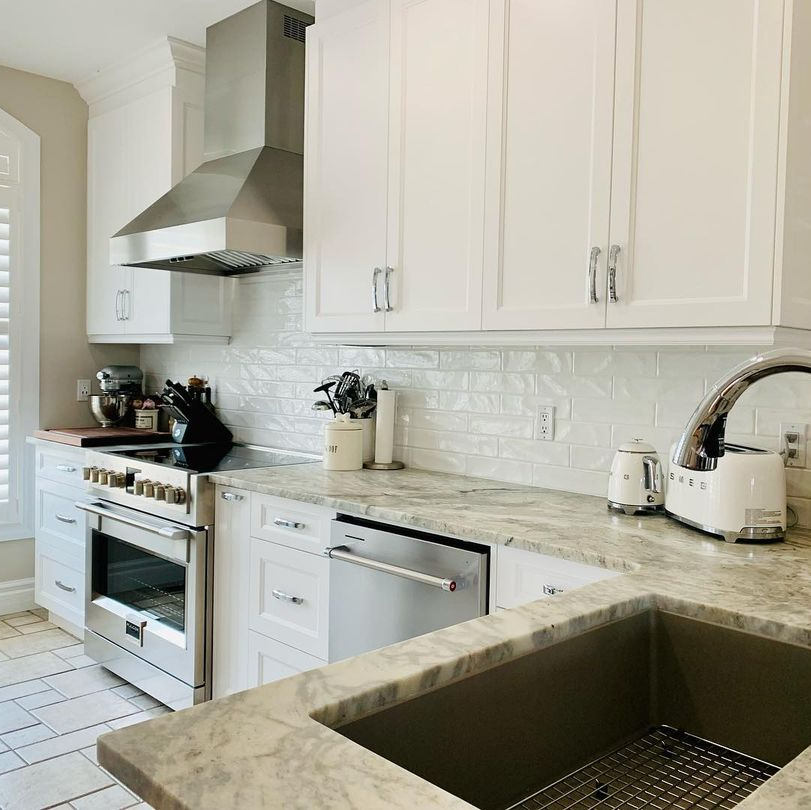 This kitchen went from dated to dreamy with an incredible kitchen upgrade, featuring our 36" Sofia Pro Induction Range.  

Discover more on our website: bit.ly/3xP3GdQ 

📸: Alison Martel Property Matchmaker