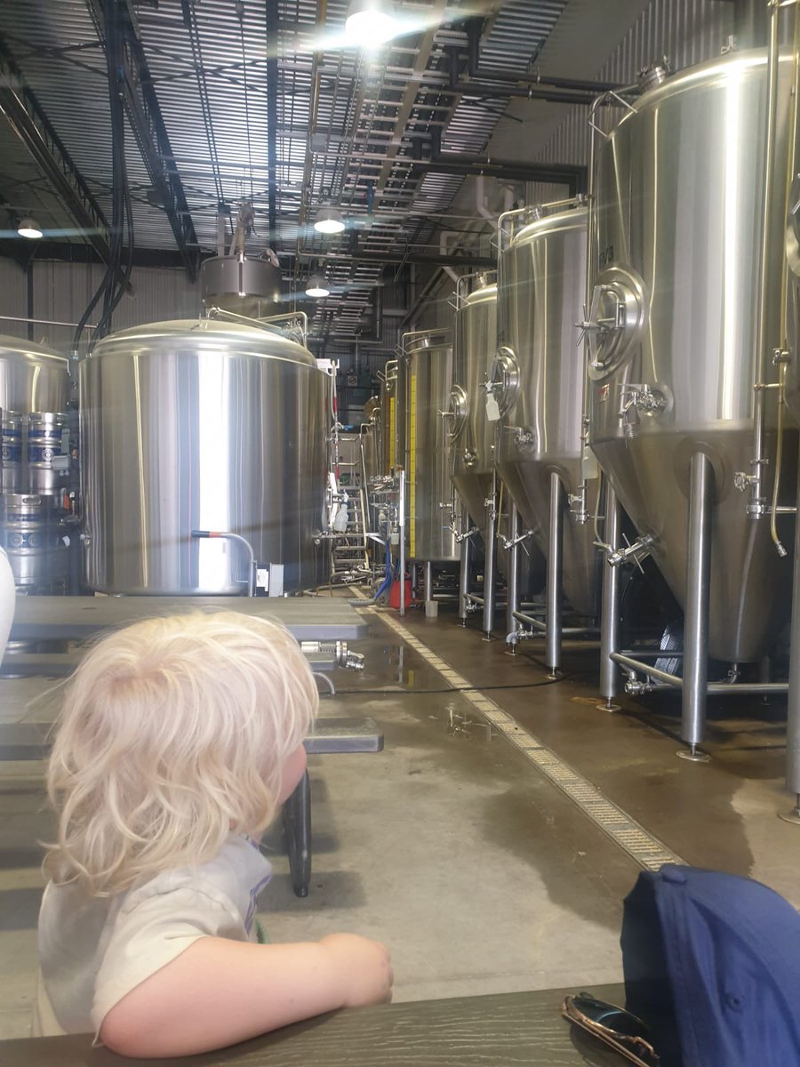 🚨 WE'RE BACK! 🚨

After extensive "research" in Canada, we're back on UK soil to serve you thirsty folk.

🍻 Join us tomorrow at the tapyard from 12-4pm  

See you at the brewery! 😉