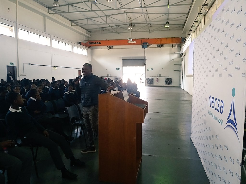 GoldenTours10's tweet photo. Taking Madiba Comprehnesive into Educational  Tour To NECSA .To give our Learners to INSIGHT knowledge  about Nuclear Science ..!!Brought to you By Golden Tours ..!!
#DJSBU #RamaRaoOnDuty #AthurZwane #DStvPrem
#ANCpolicy https://t.co/rjVKlW07HJ