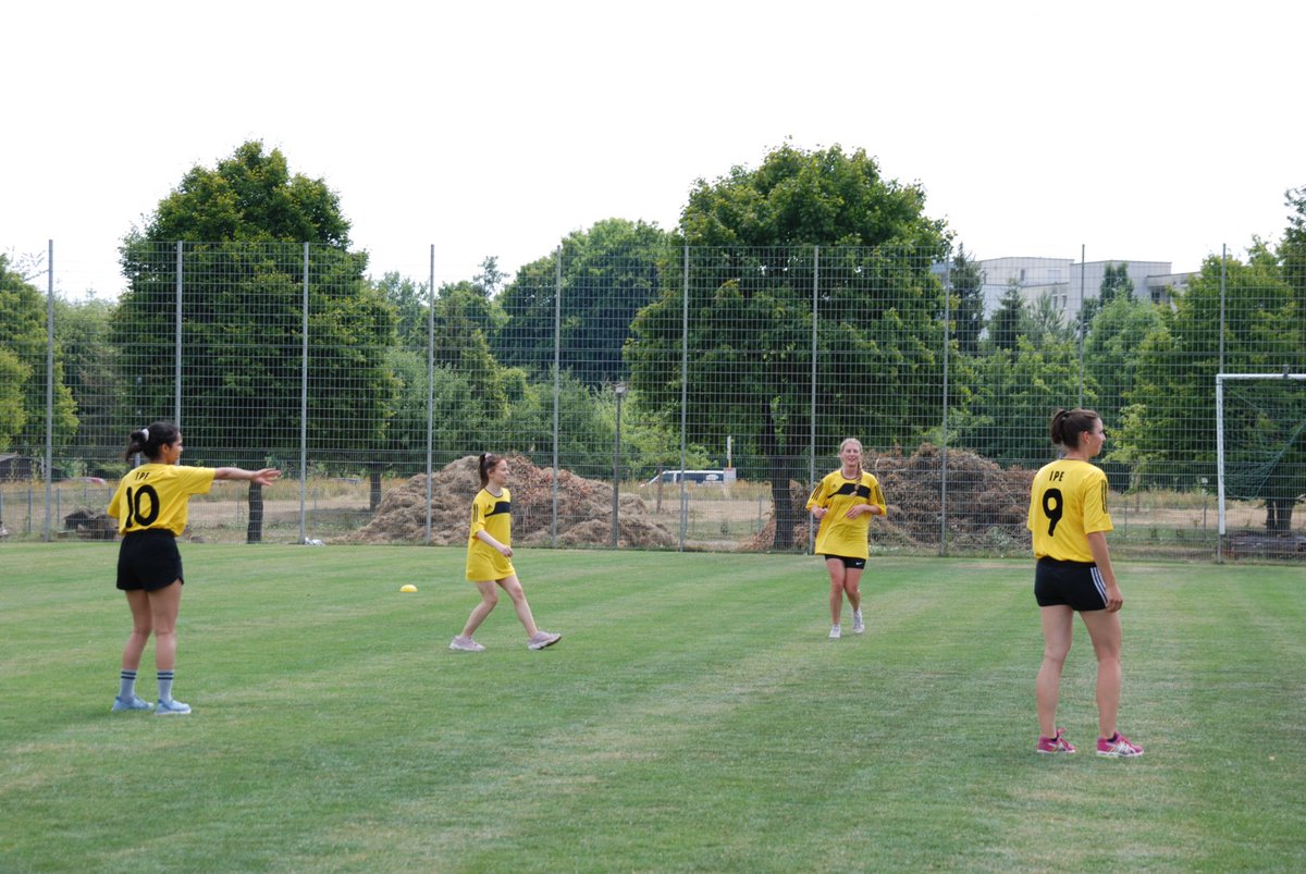 SalibaLab (@salibalab) on Twitter photo ⚽Football Friday ⚽
It is fantastic to see our students, PhDs, PostDocs,come out of the lab on a sunny day🔆 🥽 and play for our institute along with other co-workers from #ipv <a href="/Uni_Stuttgart/">Uni Stuttgart</a> 🥼🧪↔️⚽
Congrats to all the players involved 🎉🎉 #ETI_cup_2022 #AcademicMentalHealth ⚽Football Friday ⚽
It is fantastic to see our students, PhDs, PostDocs,come out of the lab on a sunny day🔆 🥽 and play for our institute along with other co-workers from #ipv <a href="/Uni_Stuttgart/">Uni Stuttgart</a> 🥼🧪↔️⚽
Congrats to all the players involved 🎉🎉 #ETI_cup_2022 #AcademicMentalHealth