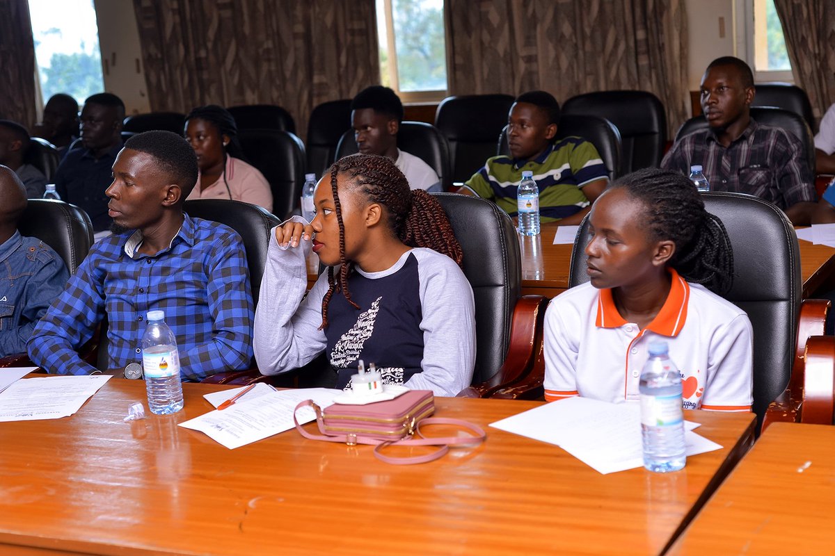 The Student Peer Trainers were tasked to explain the changes in their communities that  they are going to champion in their communities after this training.
#MakAt100
#WeAreChampions
#GenderEqualityMatters