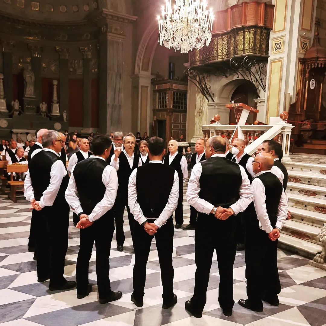 CaritasOristano's tweet photo. 3. #NotedEstate. Coro Maurizio Carta di #Oristano, Coro Femminile laconese di #Laconi, Coro Tasis di #Isili https://t.co/b23iK95PZX
