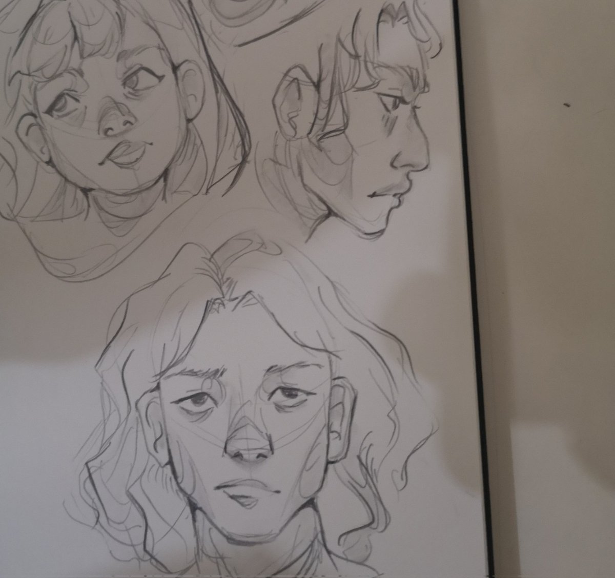 lilyoom_art's tweet photo. #Sketching https://t.co/PHc1I77AKR