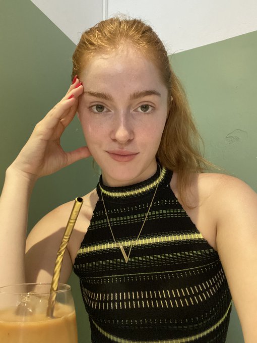 Oops I was so hungry to run for breakfast that I forgot to put on my panties 😝 https://t.co/y6FBLBNm<a href="/tag/jiaddicted"class="tags"><span>#jiaddicted</span></a><a href="/tag/jiaddict"class="tags"><span>#jiaddict</span></a>