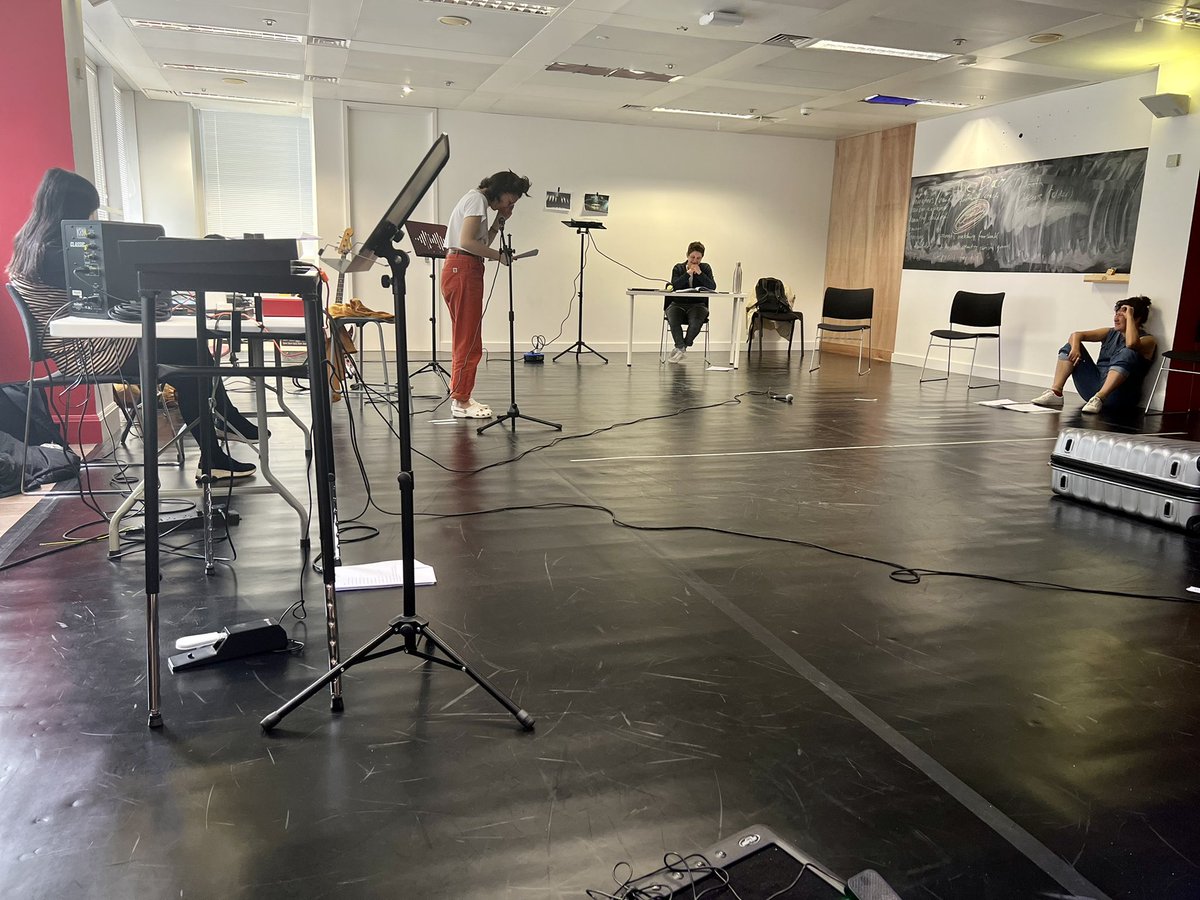 DanielYorkLoh's tweet photo. So today we’re mourning the passing of #NDTBroadgate Not only did I get to work on my own stuff there, it enabled us @chineseartsnow as a resident company to give free rehearsal space to a whole range of East/Southeast Asian heritage theatre makers. Thank you @newdiorama https://t.co/VxKuaousvv