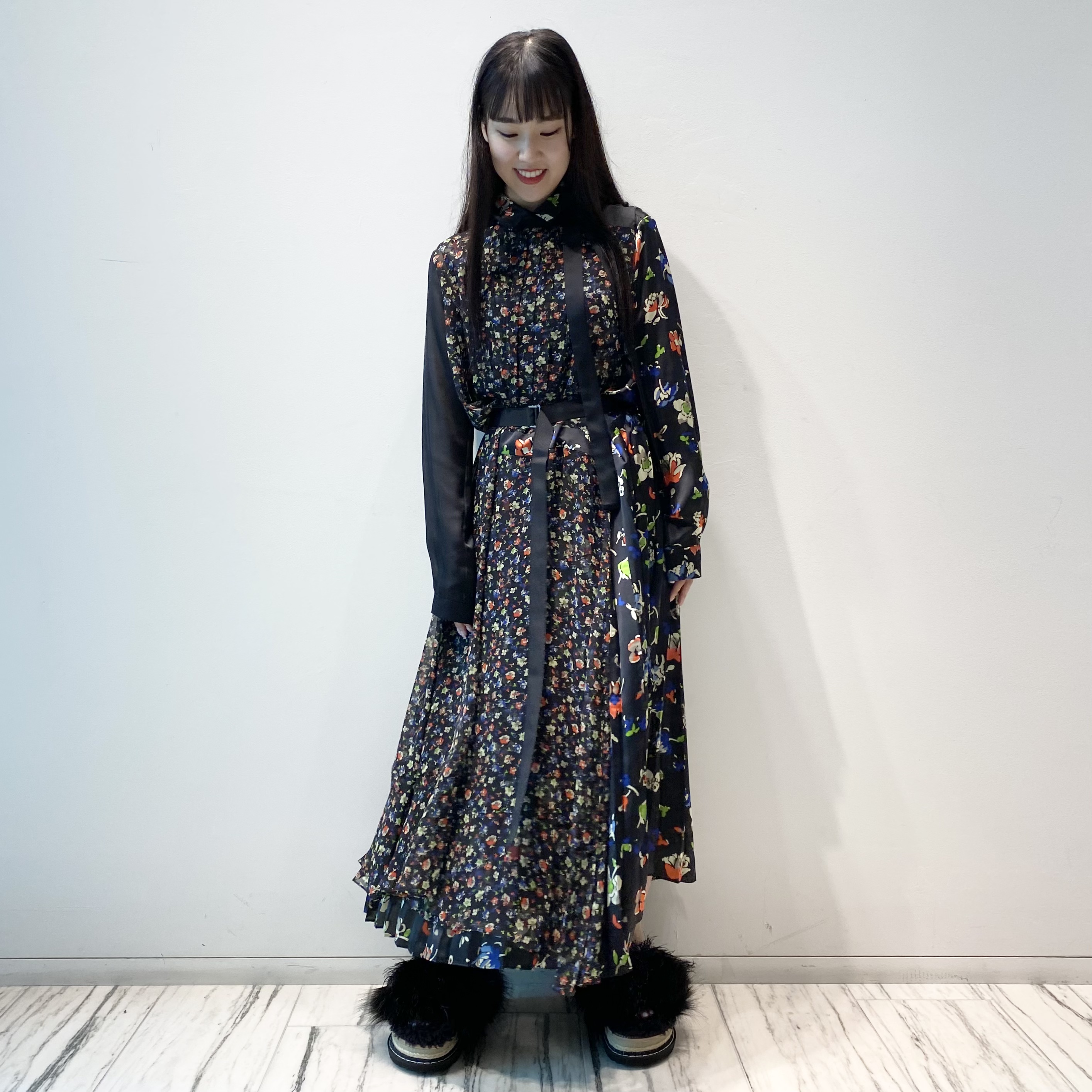 新品タグ》BARNEYS NEW YORK バルーンスリーブワンピースグレー