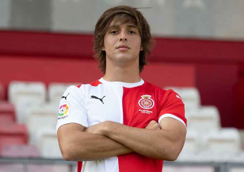 Pablo Moreno é reforço do Marítimo, avança <a href="/elchiringuitotv/">El Chiringuito TV</a>.

O jovem espanhol conta com passagens por Barcelona, Juventus e Man City.