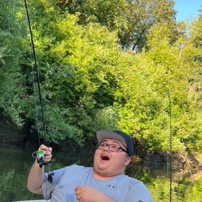 BuzzTbn's tweet photo. #NewProfilePic I like fishing now https://t.co/UTiGo8i9yh