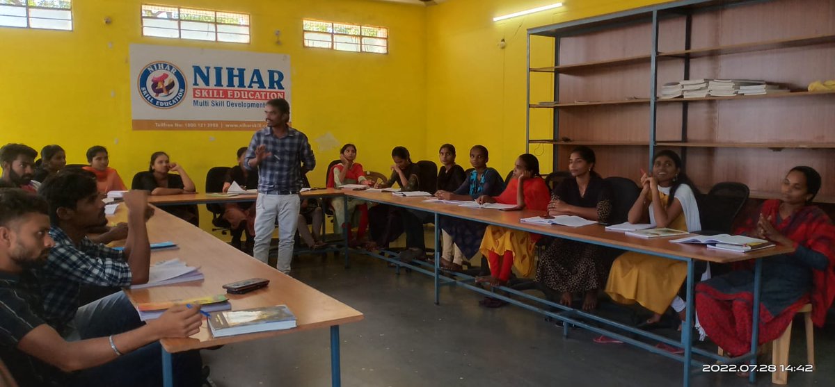MultiNihar's tweet photo. Group Discussion with Trainees https://t.co/ed6EDDriau