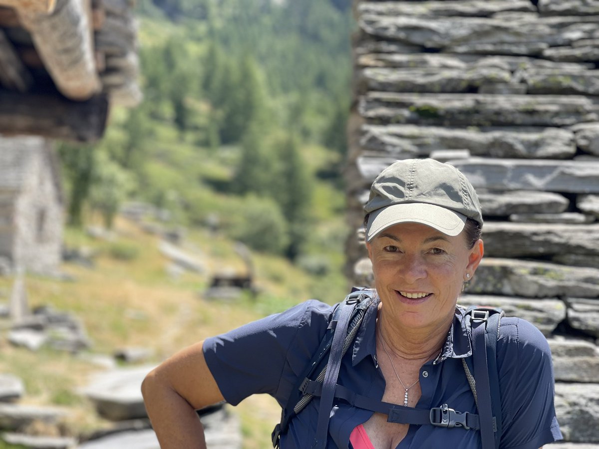 Bettina_Mattia's tweet photo. In #Tessiner_Wälder laufen zum #Bergseen entdecken ist einfach herrlich.
#Frasco #AlpedEfra #LagodEfra https://t.co/CQL3hARKAF