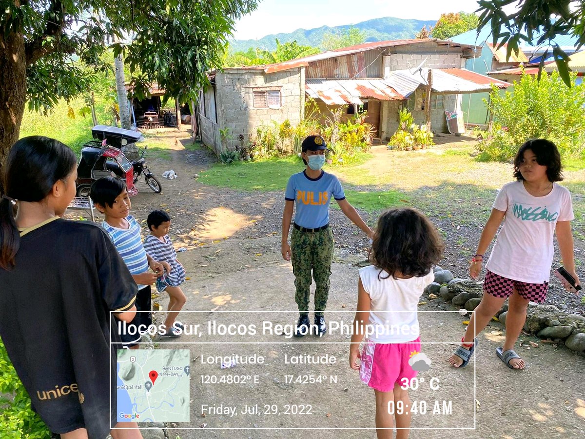 July 29, 2022-Personnel of Narvacan MPS under the supervision of PMAJ ARCADIO  V VILORIA, OIC conducted Barangay visitation at Brgy. Abuor and had dialogue with the children regarding the wearing of mask and implementation of curfew of minor.@PCADGIlocos <a href="/pro1officialtw/">@pro1officialtw</a> <a href="/isurppo/">ILOCOS SUR PPO</a>