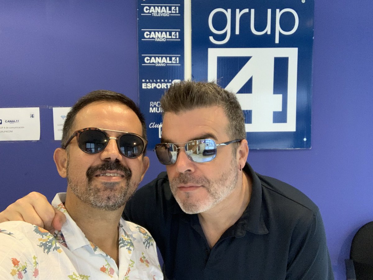A punt d’entrar amb en <a href="/barriades/">Miquel Àngel</a> al programa #4Directe de’n <a href="/MiguelAAriza/">𝓜𝓲𝓰𝓾𝓮𝓵 𝓐. 𝓐𝓻𝓲𝔃𝓪</a> a <a href="/Canal4Radio/">Canal 4 Radio</a>