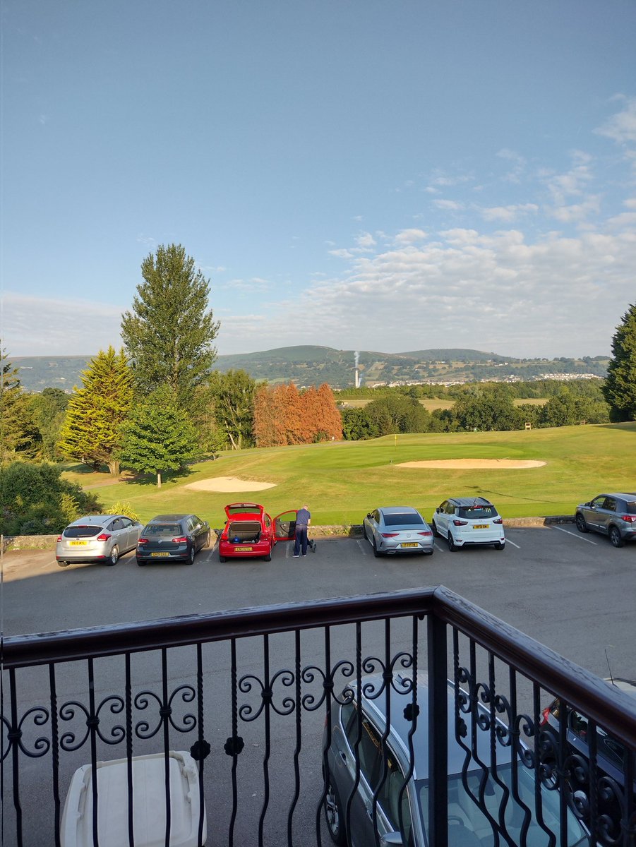 Great to be back out networking at Greenmeadow Golf Club, representing <a href="/RosebladeMedia/">Roseblade Media</a>

#networking #business #makingconnections