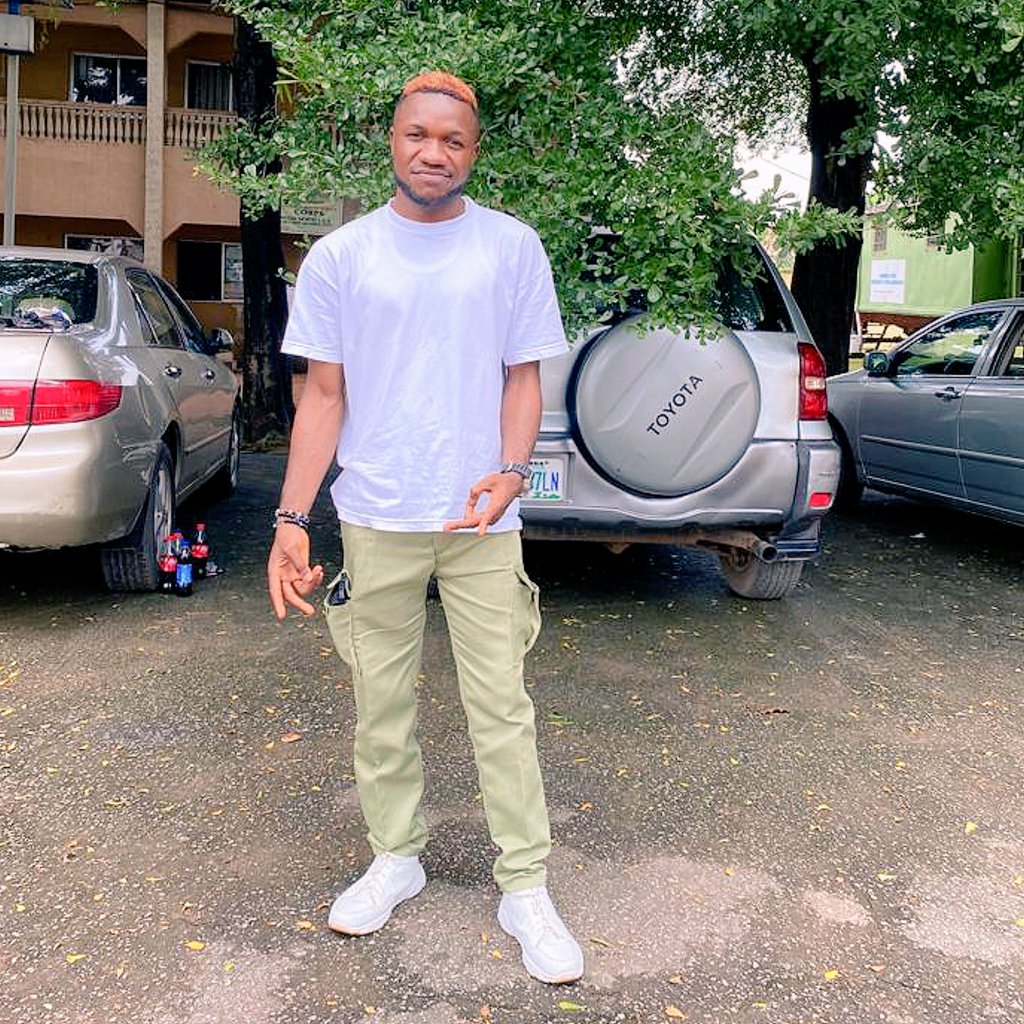VickKopa's tweet photo. POP loading 💯
#FalzKneelDown 
#nysc 
#AkwaIbomTwitter 
#gistlovers https://t.co/o1tocMO24Q