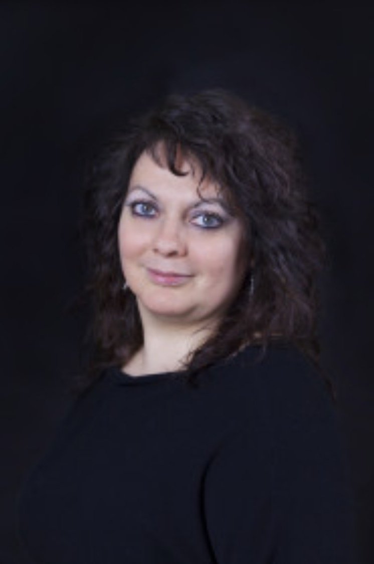 crellaub's tweet photo. #ProfessorsPostgrauCrel·la
Glòria Sabaté, @SabateMarin, directora. Doctora en Filologia. Professora de Literatura a la @FilComUB. Escriptora. Guanyadora del Premi Nèstor Luján de novel·la històrica l'any 2020 amb "El vel de la deessa" @ElDeessa (Columna Edicions). https://t.co/nHMzwGhLir