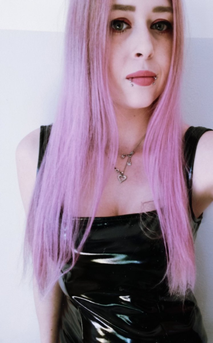 schminkaof's tweet photo. Twitch :schminkarellayt
#twitchgermany #youtubedeutschland
#twitchdeutschland #erotik #photography #model #fashion #photographer #dessous #beauty #followme #shooting #akt #love #videoclip #event #video #producer #halbakt #selfie #modeling #style #picoftheday #beautiful #germany https://t.co/W5lNI6oIbw