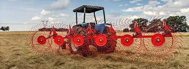 Veeplaas1's tweet image. @MyburghToer is &apos;n perfekte voorbeeld van waar &apos;n boer &apos;n plan maak. Jannie Myburgh van #MyburghToerusting met Lise Roberts van Plaas Media oor sy entrepreneuriese besluit om self plaas #implemente vervaardig het. 
Luister saam na die potgooi hier: clyp.it/lwth0bn0