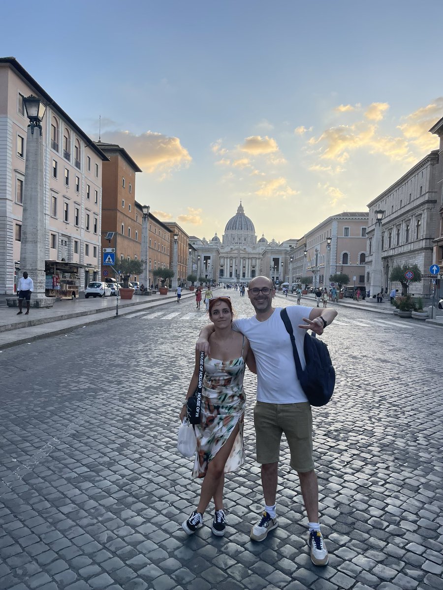 Arie_Curie's tweet photo. Happy to have presented our work in multimeric G-Quadruplex interaction with reinforced ligands 🧬 ! @JorGonChemBiol and it was very nice here in #Rome #MMCS2022 https://t.co/NfjnQH9IIM
