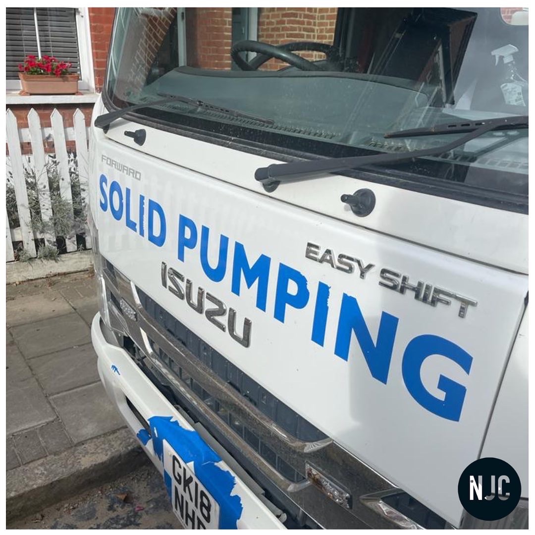 BNJConstruction's tweet photo. Many thanks to @solidmixconcrete.co.uk for helping us with one of our latest projects. They did an amazing job! 🦺 
.
.

#bromleybuilders #build #newhomes #extensions ##federationofmasterbuilders  #design #develop #maintain #qualitybuild #refurbishment https://t.co/VCqFvwxSMJ