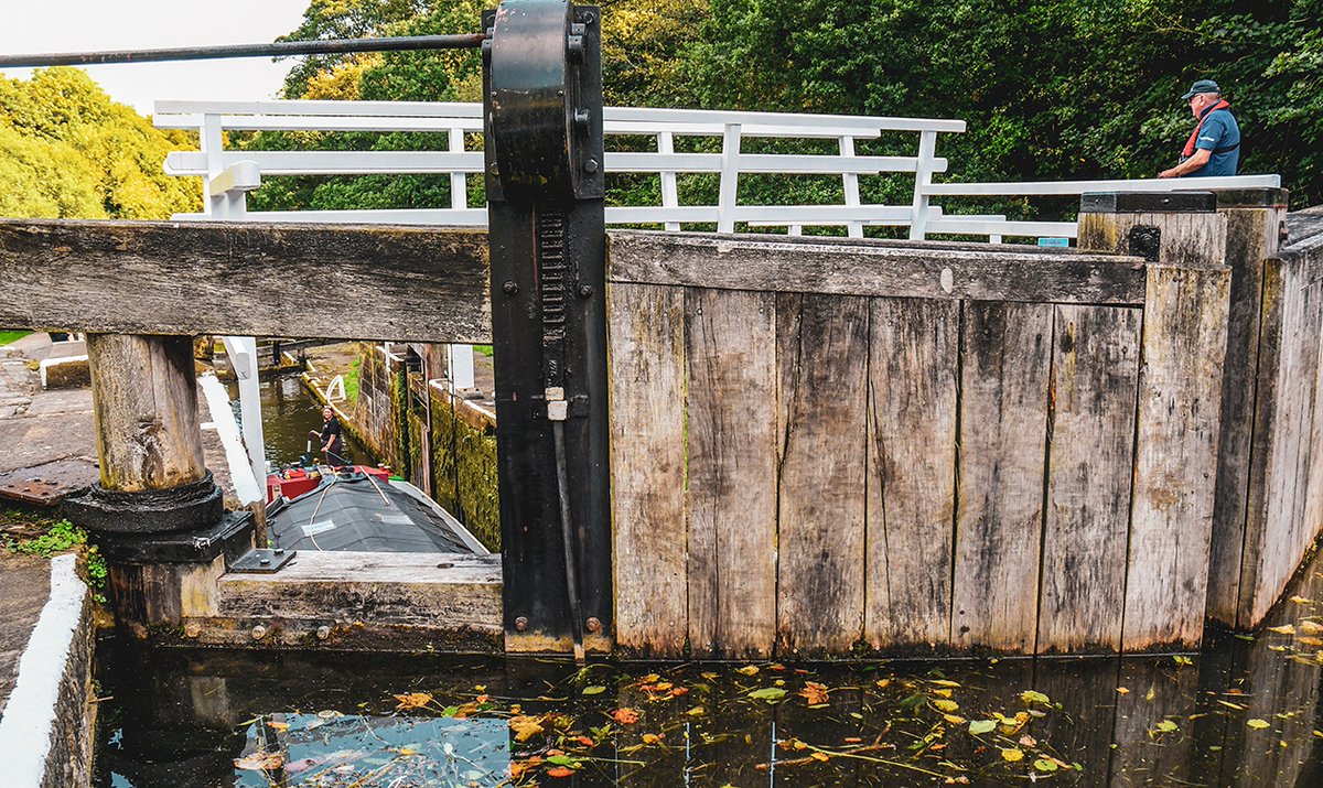 Refresh: Rule of Thirds⁠
Photo: Yvonne Roberts⁠
This is a great image to end our Refresh Sharing Series. It encompasses many aspects of creative composition including the rule of thirds, natural lines and framing, captured as 'The Ribble' makes it way through Dobson's Locks.