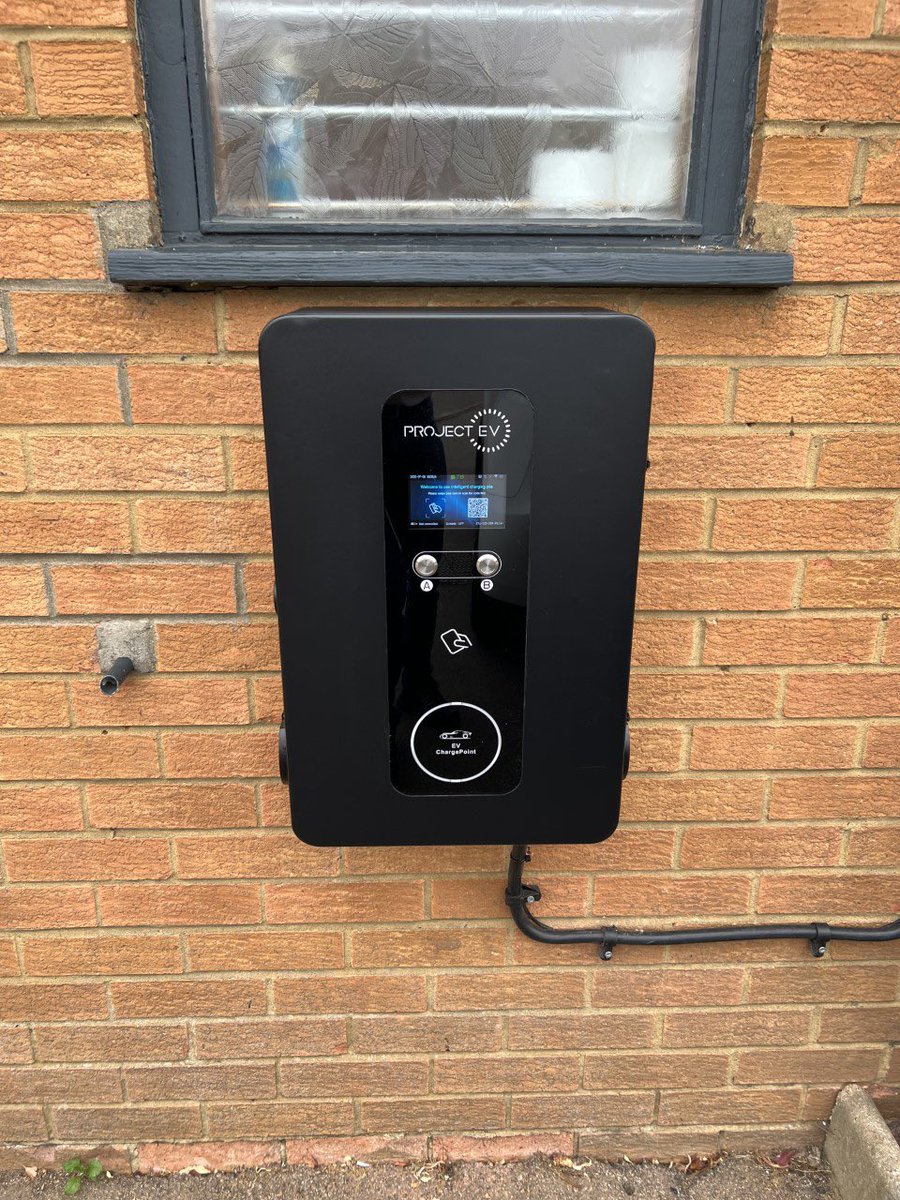 blandfordsllp's tweet photo. Super fast twin 22kw @WeAreProjectEV wall chargepoint has been installed @blandfordsllp offices. Complete with full load monitoring and app control. Great charging speeds !!#ElectricVehicles #evcharging #ozev https://t.co/PZ2zMeRNoV