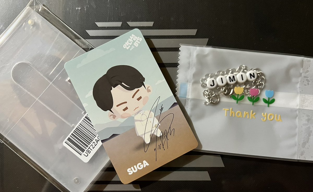 jiminminminie's tweet photo. aaaa my proof standard edition came home today!! thank you so much @sunshopph for the very smooth transaction 🫶 the packaging was  secure and also the freebie was super cute 🥺 will surely order again! 💜 

#SUNSPHFeedback https://t.co/eXE1ElzIQx