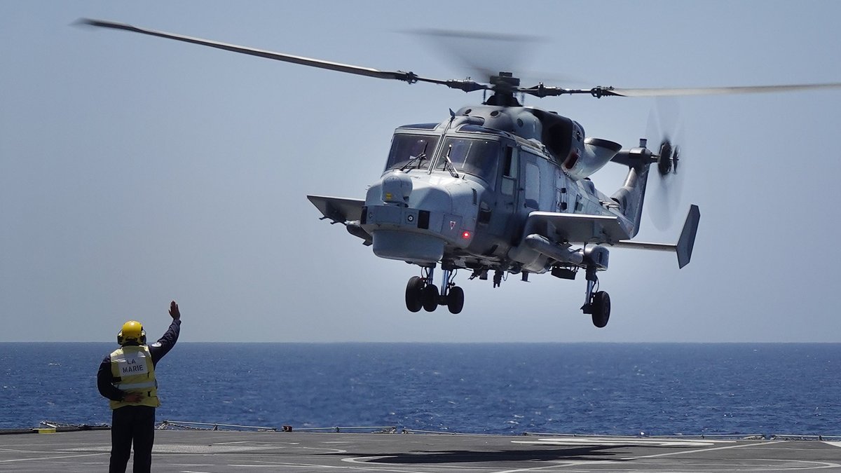 Navy Lookout (@navylookout) on Twitter photo First photos of RN Wildcat helicopter carrying Sea Venom missiles at sea
During recent flying trials on <a href="/RFAArgus/">RFA Argus</a> involving <a href="/815NAS/">815 Naval Air Squadron</a> <a href="/1700NAS/">1700 Naval Air Squadron</a> <a href="/QinetiQ/">QinetiQ Group</a>
Via <a href="/adrianfwimages/">Adrian</a> First photos of RN Wildcat helicopter carrying Sea Venom missiles at sea
During recent flying trials on <a href="/RFAArgus/">RFA Argus</a> involving <a href="/815NAS/">815 Naval Air Squadron</a> <a href="/1700NAS/">1700 Naval Air Squadron</a> <a href="/QinetiQ/">QinetiQ Group</a>
Via <a href="/adrianfwimages/">Adrian</a>