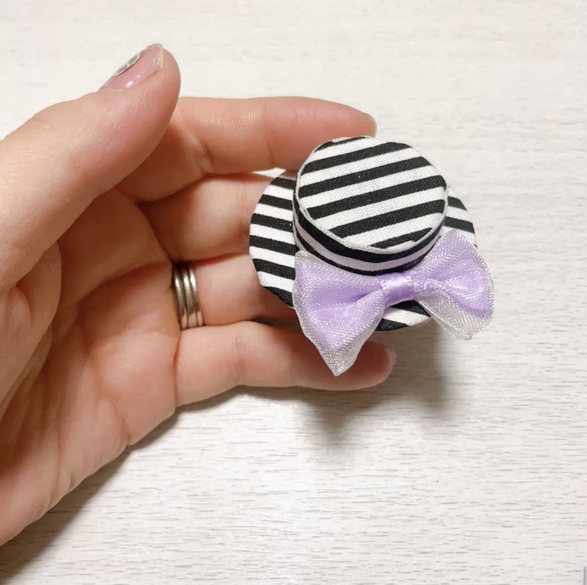 大昔に自分の結婚式で作ったものを思い出して、突然作ってみました😍
まだ覚えてたー！！

ということで、ハギレで作る簡単な帽子の作り方を近々YouTubeにアップします🥰