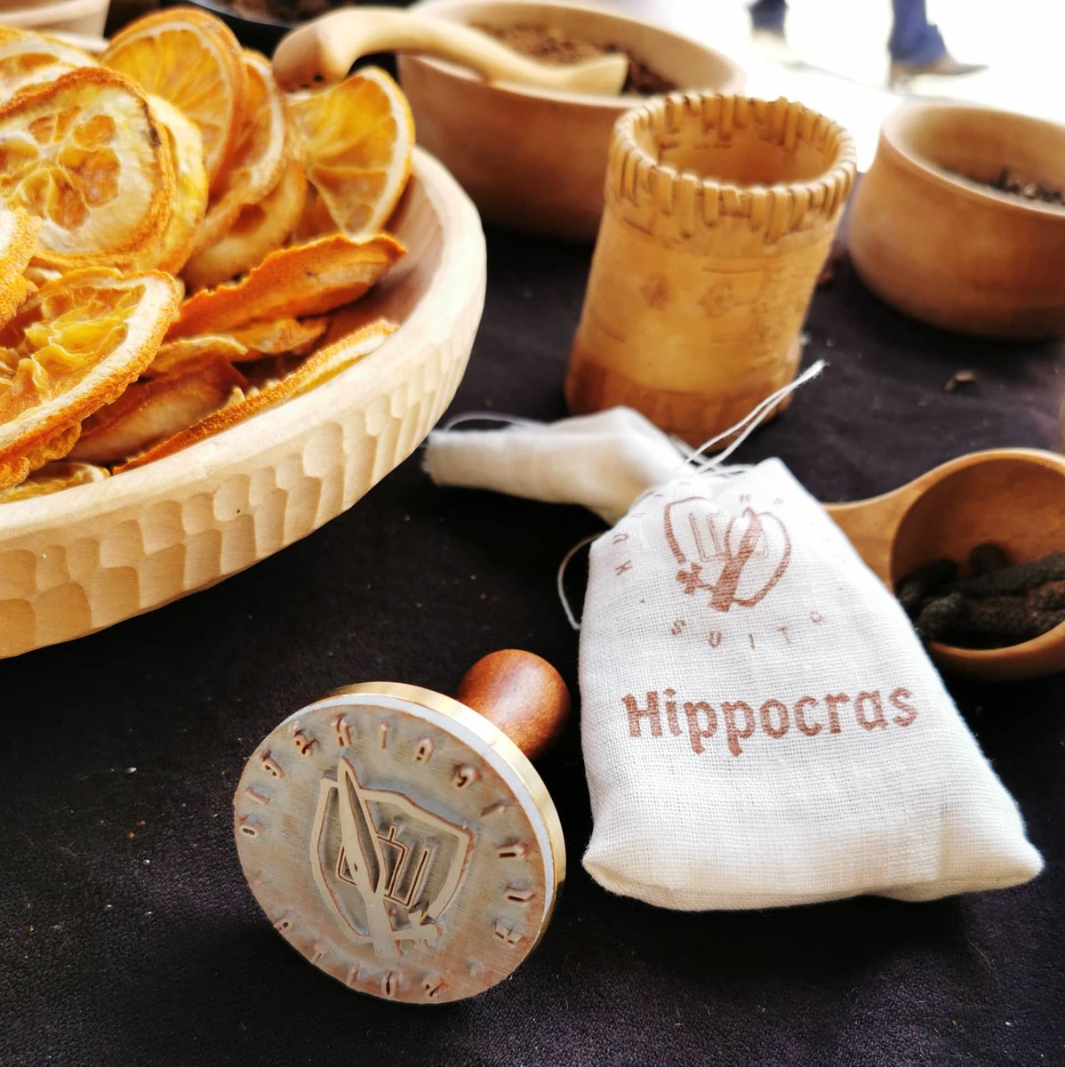 Rubber stamp for serious business Suite of the #Duke.
Guminis spaudas rimtiems reikalams Kunigaikščio Svitai. #LogoStamp #Antspaudas #Antspaudukai #Stamp #Stamps #RubberStamps #CustomRubberStamp #PackagingStamp #LabelStamp #MiddleAges #KunigaikscioSvita #FabricStamps #FabricStamp