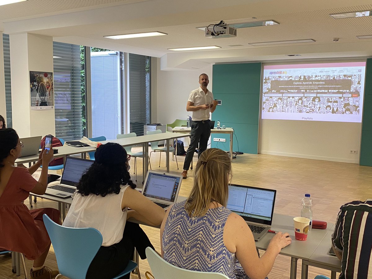 Heidelberg Center for Ibero-American Studies (@hcias_unihd) on Twitter photo *JUNCTURES_2022*
Starting day 5 with a special guest:
Lionel Brossi <a href="/FCEIUchile/">FCEI U. de Chile</a> on algorithmic content moderation and personalization in social media and digital platforms
Welcome one again and thank you for sharing your knowledge with us!
<a href="/DAAD_Germany/">DAAD News</a> <a href="/HCLAHeidelberg/">Heidelberg Center</a> *JUNCTURES_2022*
Starting day 5 with a special guest:
Lionel Brossi <a href="/FCEIUchile/">FCEI U. de Chile</a> on algorithmic content moderation and personalization in social media and digital platforms
Welcome one again and thank you for sharing your knowledge with us!
<a href="/DAAD_Germany/">DAAD News</a> <a href="/HCLAHeidelberg/">Heidelberg Center</a>