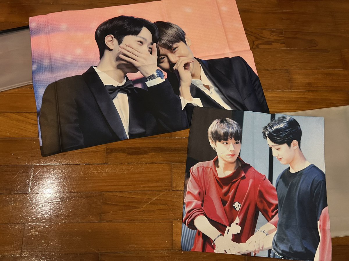 mywinkstar's tweet photo. (🤍) สโลแกนหลินฮุนคู่ชิปในตำนานเก็บใส่ซองอย่างดีของแถมครบทุกอันค่ะ ส่งต่อน้องในราคาผืนละ100บาทเช่นกัน ใหม่ทุกผืนและรูปสวยมากๆเลยค่ะ🥺
#หลินฮุน #LaiKuanLin #PARKJIHOON #panwink #ลวี่จื๋อ #ตลาดนัดMAY #ตลาดนัดเมย์ #linhoon #ตลาดนัดวนว #ตลาดนัดWANNAONE #WannaOne #2022PJHFanmeetinBKK https://t.co/VNbSkKpfou