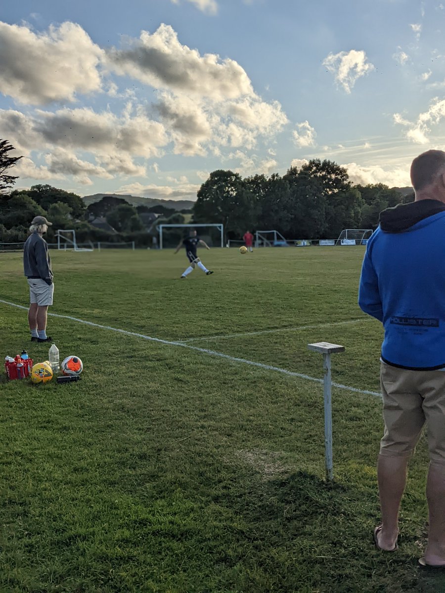 Kezzey0's tweet photo. After 7 years out of the game, the time came to put the boots back on. Father and son moment, so proud of the determination to make this happen. Another two months and his goal of playing with both sons can actually happen. Will the boots then go back in to retirement for good🤔 https://t.co/vQFdGKeQqz