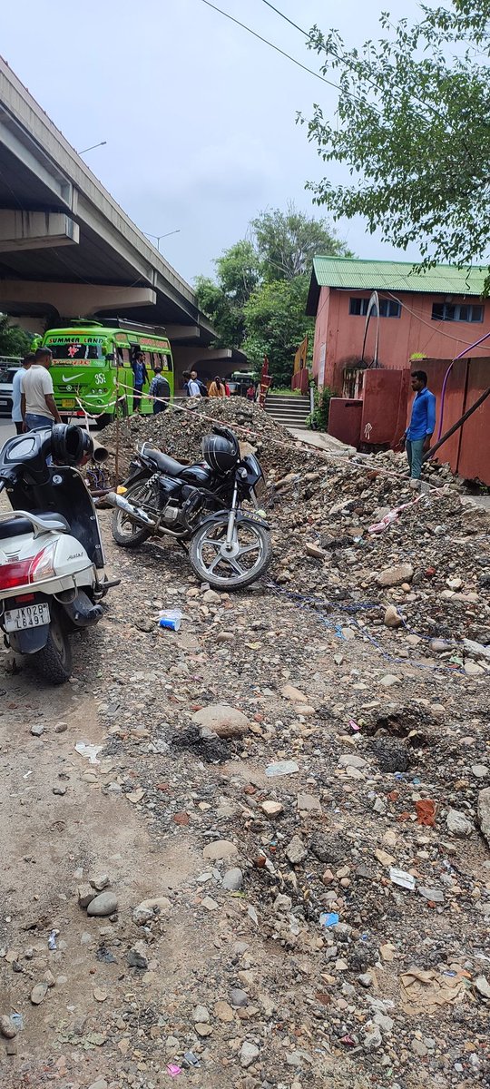 RAJANGANDHI's tweet photo. Project #LootoIndiaLooto
#Jammu
@Jammu_SmartCity @jmcjammu @Jalshakti_JK working in tandem
#MAMStadium
#BCRoad
#JainBazaar to name few
#KhodoJammu
Dig it Leave it Forget it
Malba in drains
Drains choked
Floods in localities
@manojsinha_ yeh hae aap ka dev model
@diprjk https://t.co/ZAUKNCaOPY