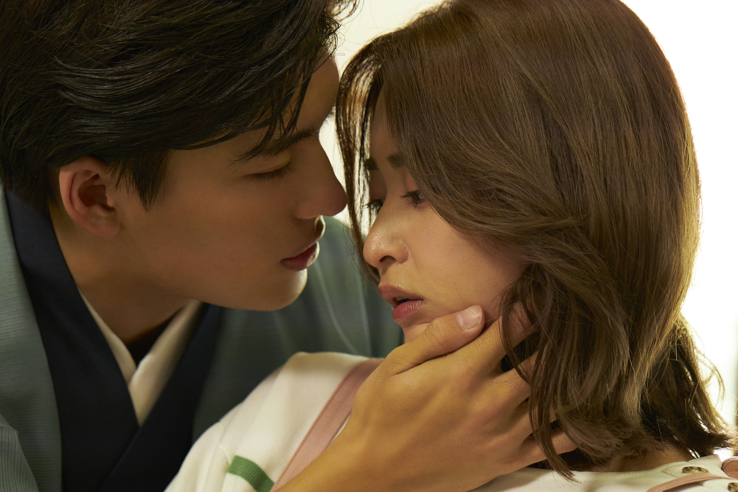 Dtv キスkissキス パーフェクトスキャンダル 7話 乱れるキス 𝐒𝐭𝐨𝐫𝐲 イケメン先生が大人気の習字教室 先生が指導をしてくれているのは習字だけじゃなくて 植村颯太 柳美稀 Souta Yanagi Miki 本編8
