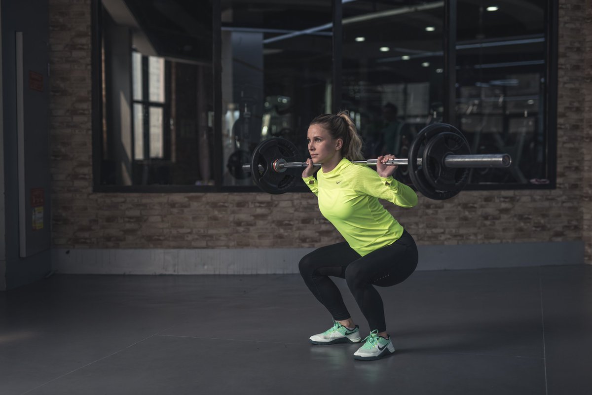Mogen de knieën tijdens een squat over de tenen heen komen? Lees het nu in de nieuwe Tip van de Week op: mcz.nl/artikelen/tip-…
#squat #Training #mcz