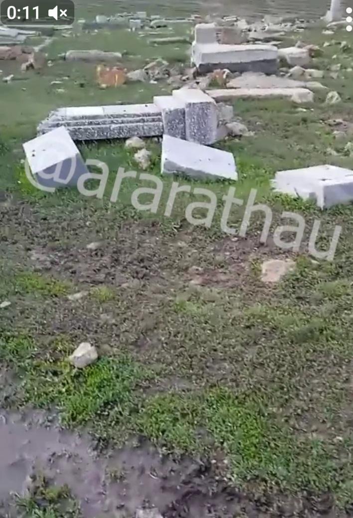 jchribuisson's tweet photo. Sur Telegram circulent des images de destruction d'un nouveau cimetière #armenien par les Azéris en #Artsakh #HautKarabakh. Puisque les journalistes ne sont  pas autorisés à venir vérifier sur place, @UNESCO_fr et gouvernement 🇫🇷 pourraient-ils demander des explications à Bakou ? https://t.co/aG3mOQ5Cgu