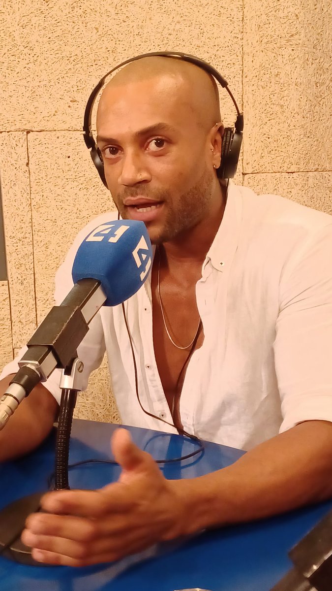 😍 Els nostres tertulians d'avui a #4Directe amb <a href="/MiguelAAriza/">𝓜𝓲𝓰𝓾𝓮𝓵 𝓐. 𝓐𝓻𝓲𝔃𝓪</a> 

🎙 Albert Pomar 
🎙 @Papaia75
🎙 <a href="/barriades/">Miquel Àngel</a>
🎙 Michel Alonso

📲 grup4.com