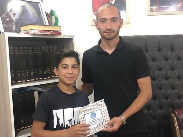 Yeni yetişen genç nesillerin bu denli azimli ve gayretli bir şekilde çalışması ben çok gururlandırıyor. 
  -Ülkü Ocakları Çifteler ilçe       Başkanlığı-