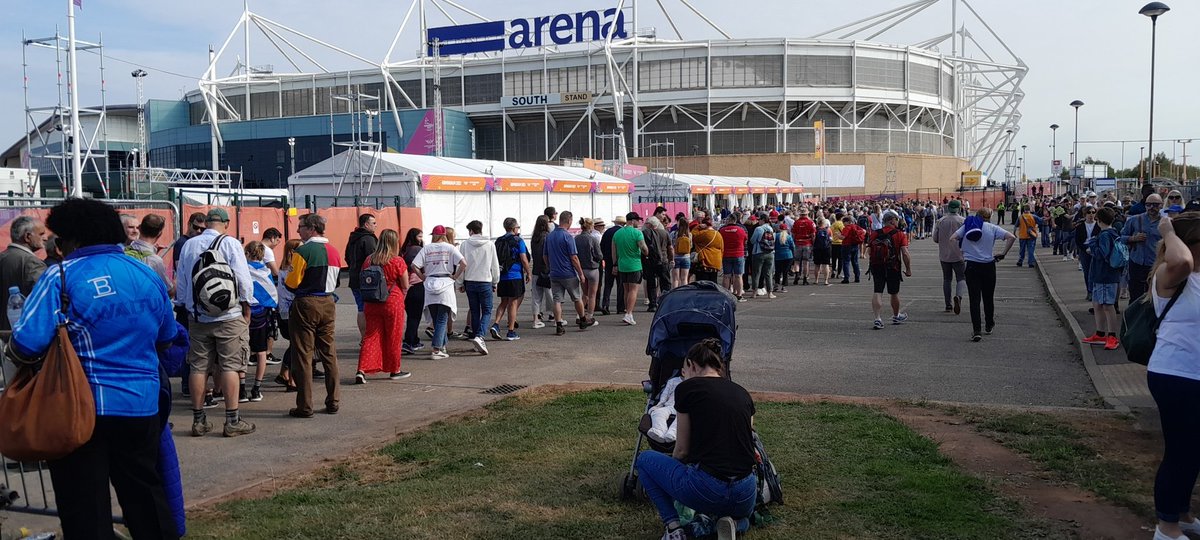 CSWright11's tweet photo. @birminghamcg22 been queueing to get in to the rugby 7s for 30mins still about 50mins away from getting in. Attended Manchester in 2002 and Glasgow 2014. Nothing anywhere near as bad as this.  There are 4 entrances closed 🤦‍♂️ https://t.co/g6Yfsg2is6