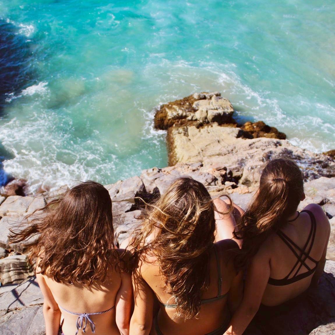 WEPFrance's tweet photo. Partir en programme scolaire en Australie, c'est aussi pouvoir se baigner dans des eaux turquoises en plein mois de janvier 😍
Tu n'as pas encore passé le bac et aimerais partir en Australie ? N'hésite plus, il reste encore quelques places pour un départ en janvier 2023 ✈🇦🇺 https://t.co/ScqbNq6vEr