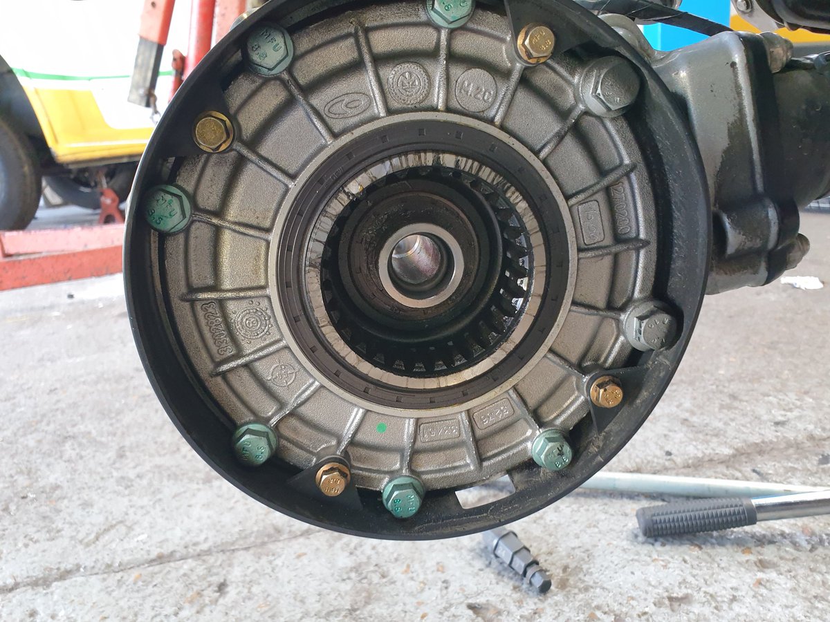 BeachHappy2017's tweet photo. When you have a #triumphrocketiii and need a new 240/50 tyre replacing go to someone that has done many rockets or better still has one in their family..
#watlingtyres #saintleonards #sussex #motorcycletyres #tyres #motorbike #biking #biker #triumph #triumphrocket https://t.co/HD2qCyzOgN