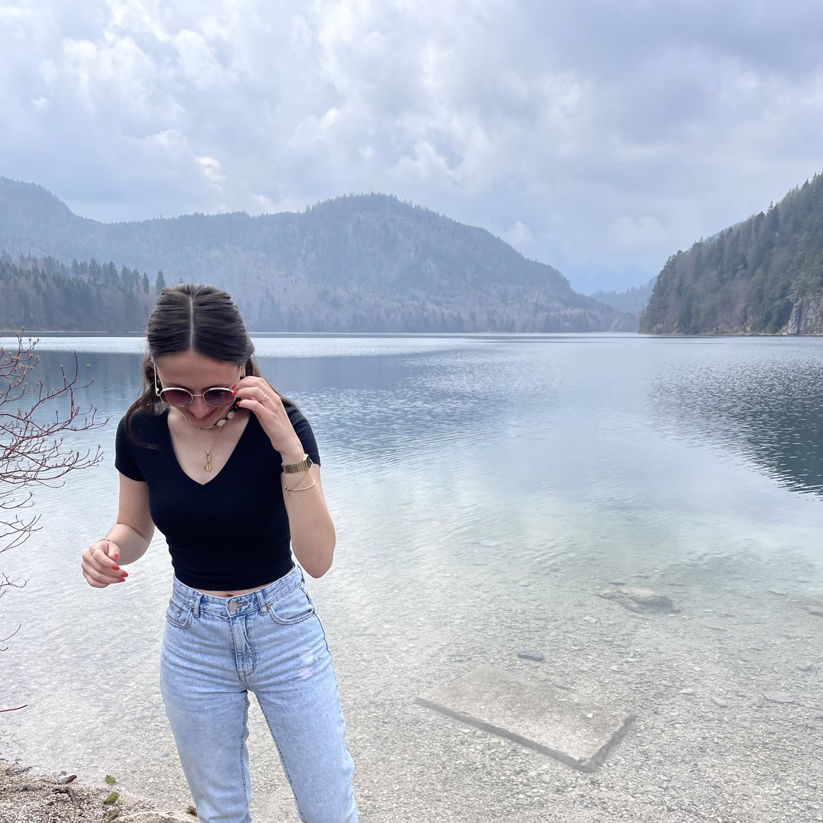 WEPFrance's tweet photo. Emie est partie à la découverte de l'Allemagne et de ses paysages dignes de contes de fées 😍

#wep #wepfrancesuisse #wepfrance #wepworld #exchangestudent #etudiantdechange #apprendrelanglais #annéeàlétranger #allemagne https://t.co/IgOg9EEQeG