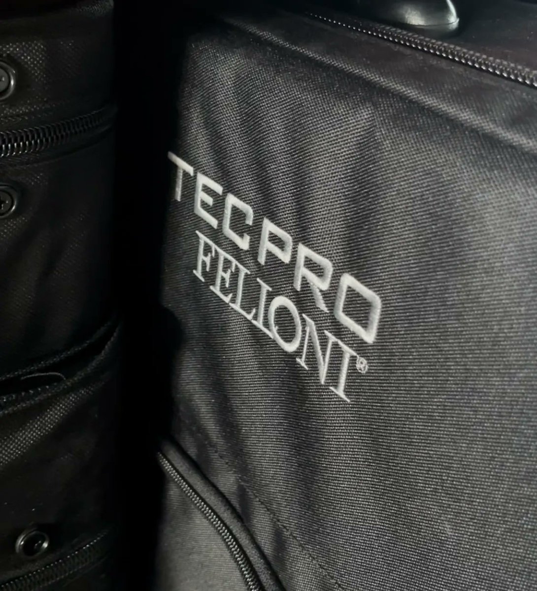 monkey_rent's tweet photo. There is something new in the shelves 😎
#lighting #studiolight #film #photography #frankfurt #hessen #ffm #tecpro #felioni #led #ledlight https://t.co/ijd4Whacwy