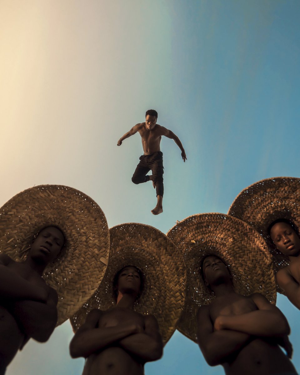 light_artists's tweet image. Private sale starts in less than 3 hours! 

&quot;I Come Alive&quot; by @Aboya_8